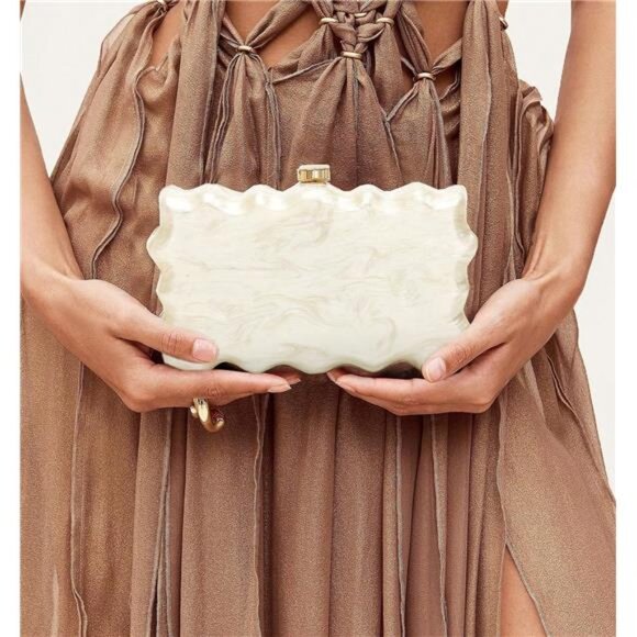 Wave Shell Acrylic Evening Clutch | Chic Party Purse with Detachable Chain - Picture 2 of 5